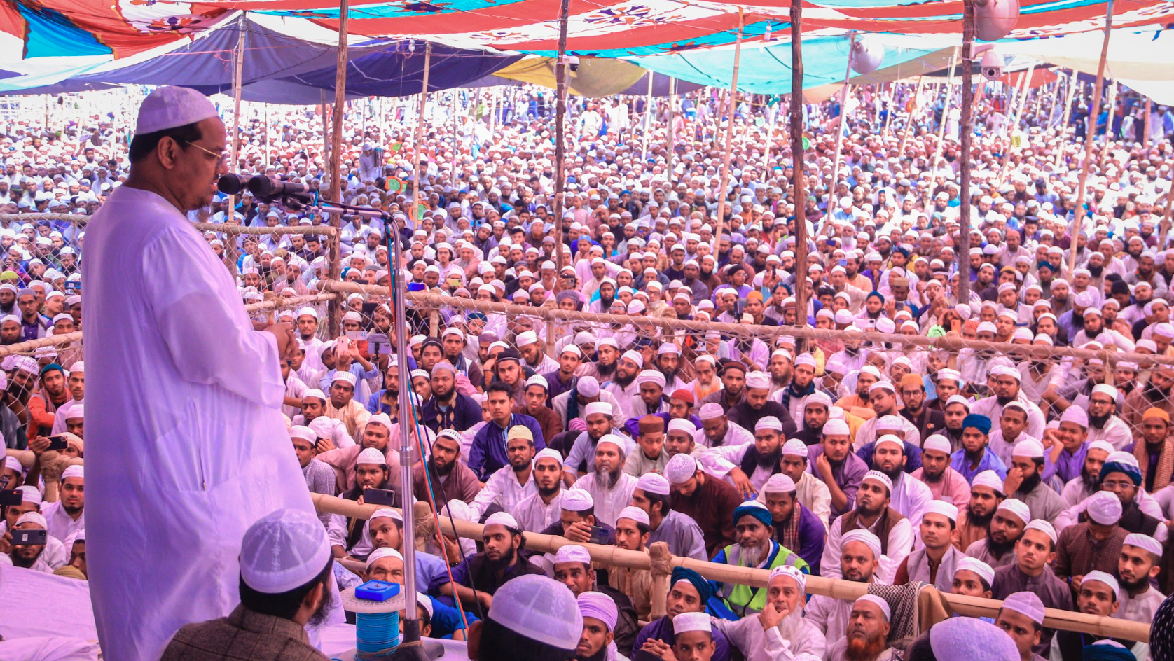 আখেরি মোনাজাতের মাধ্যমে শেষ হলো চরমোনাই ফাল্গুনের বার্ষিক মাহফিল
