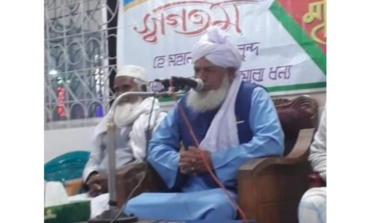 মাহফিলে বয়ানরত অবস্থায় মৃত্যুর কোলে ইমাম